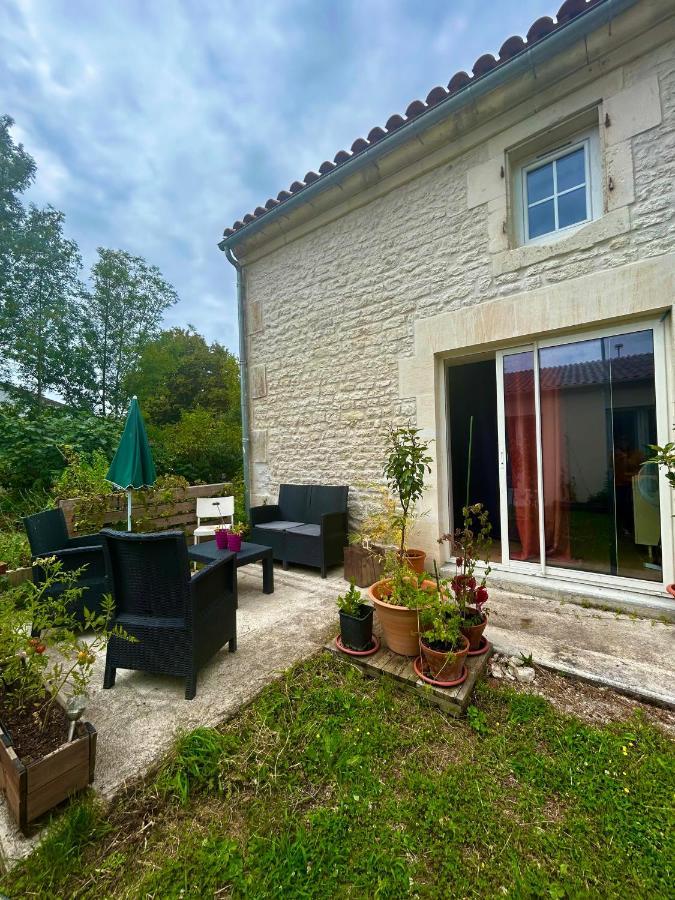 La Maison D'Hotes Des Charentes Les Touches-de-Périgny Екстериор снимка
